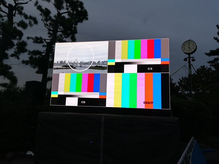 160インチLEDディスプレイのテスト中です。